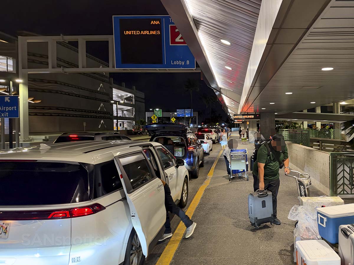 Curbside terminal 2 departures level Honolulu International Airport