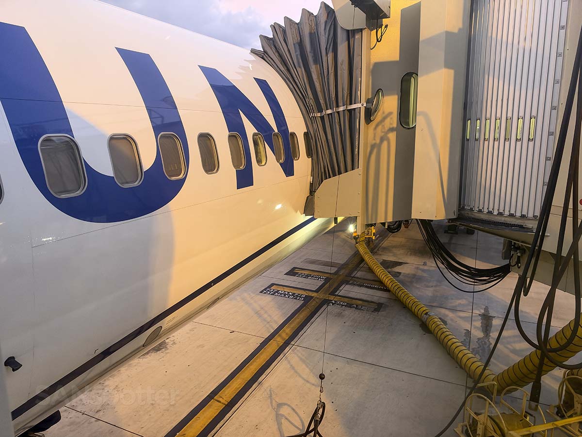 Jet Bridge attached to door number 2 on United Airlines 757-300