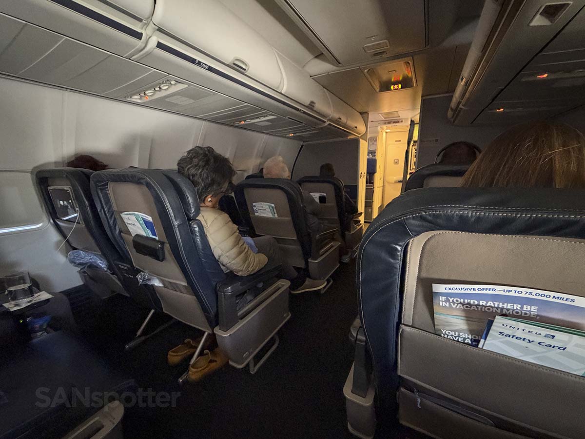 United Airlines 757-300 first class seat recline