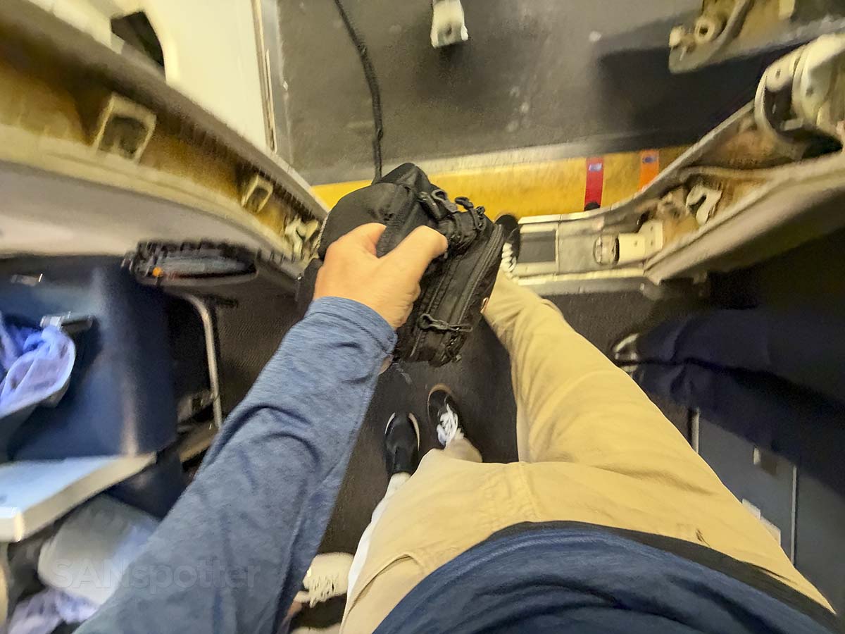 Exiting through the Ford boarding door on a United 757-300