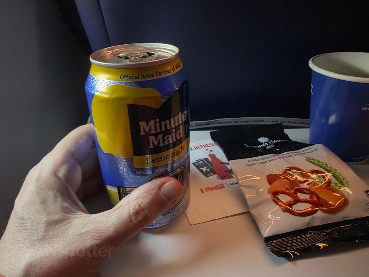 Complementary drink and snack in United Airlines A321XLR economy